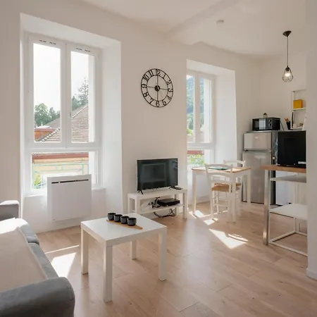 Meuble En Face Des Thermes דירה אלברד