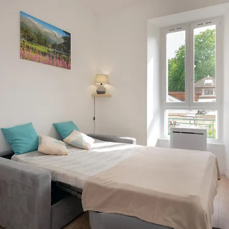 아파트 Meuble En Face Des Thermes