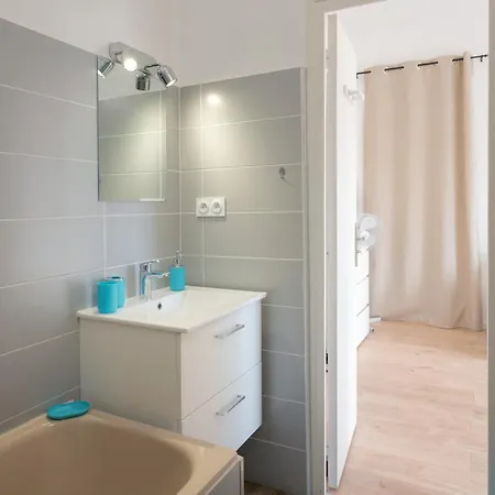 דירה Meuble En Face Des Thermes אלברד
