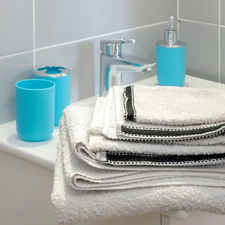Meuble En Face Des Thermes דירה