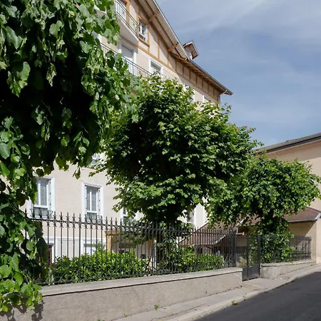 Meuble En Face Des Thermes